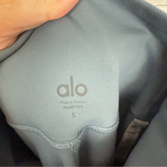 ALO Yoga Moto Leggings Gray/Blue Size Small - Picture 7 of 10